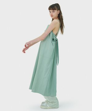 D09.00 백 리본 포인트 원피스