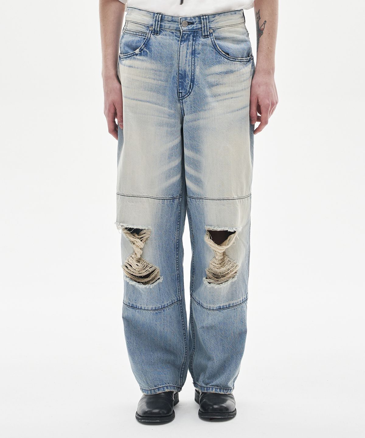 노운(NOUN) sandglass destroyed denim pants (light blue)