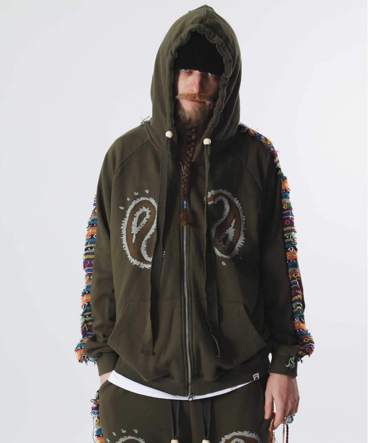 에씰미(ESEELMI) HP PAISLEY HOOD ZIP-UP