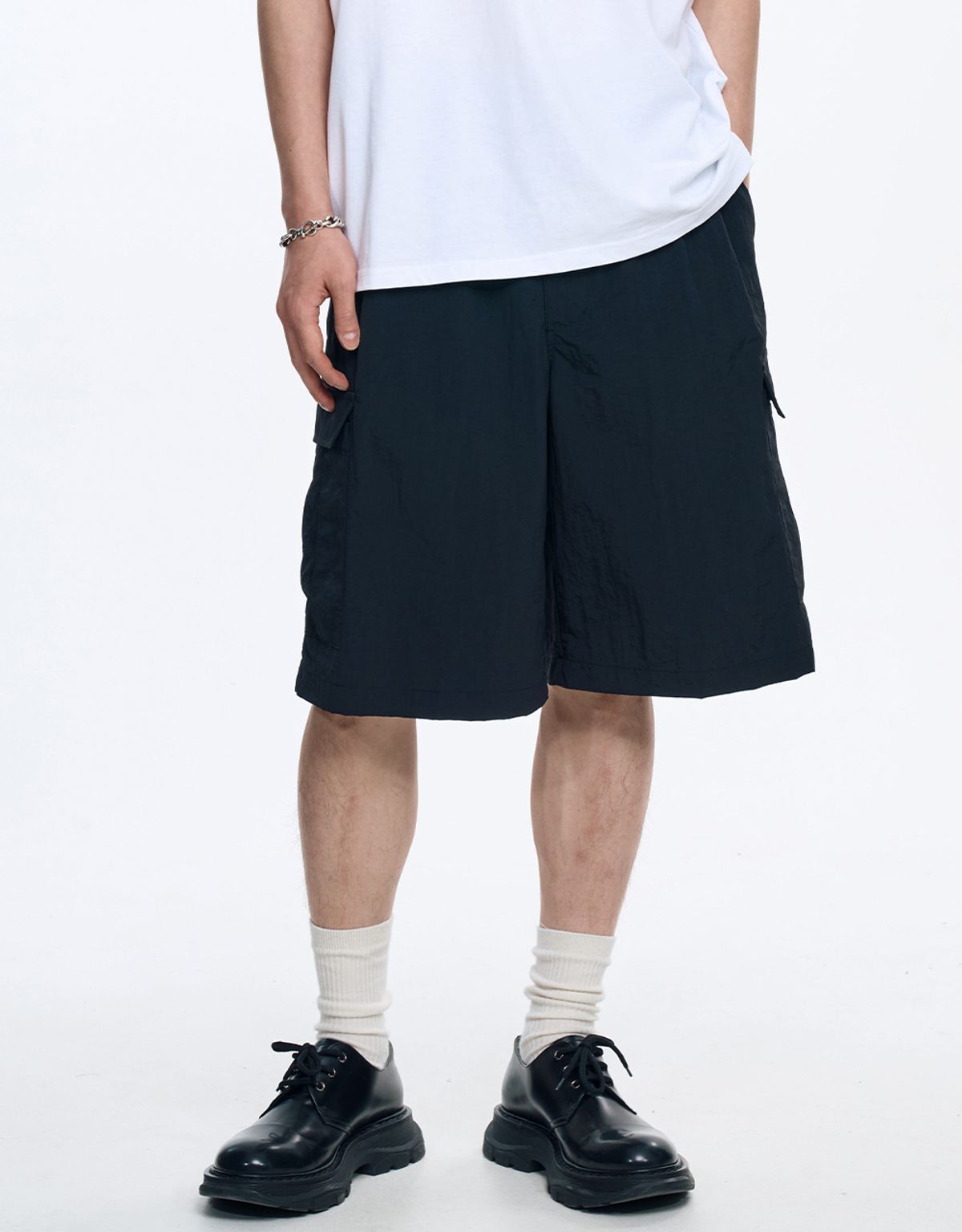 세븐셀라(SEVENSELAH) BERMUDA HALF CARGO PANTS BLACK
