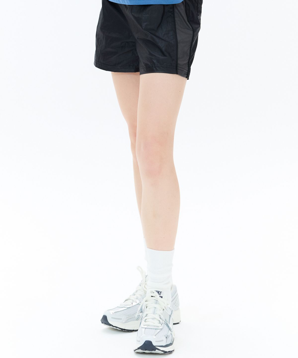 러브이즈트루(LUVISTRUE) BE BEACH SHORTS(BLACK)