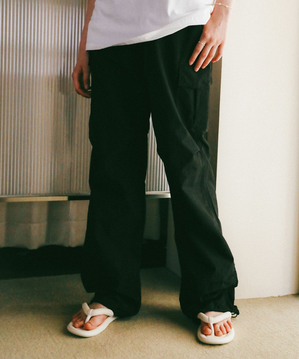 로시로우(LOSSYROW) String Cargo Sharing Jogger Pants Black