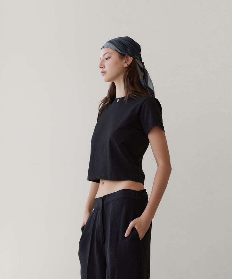 needlework crop t-shirt black