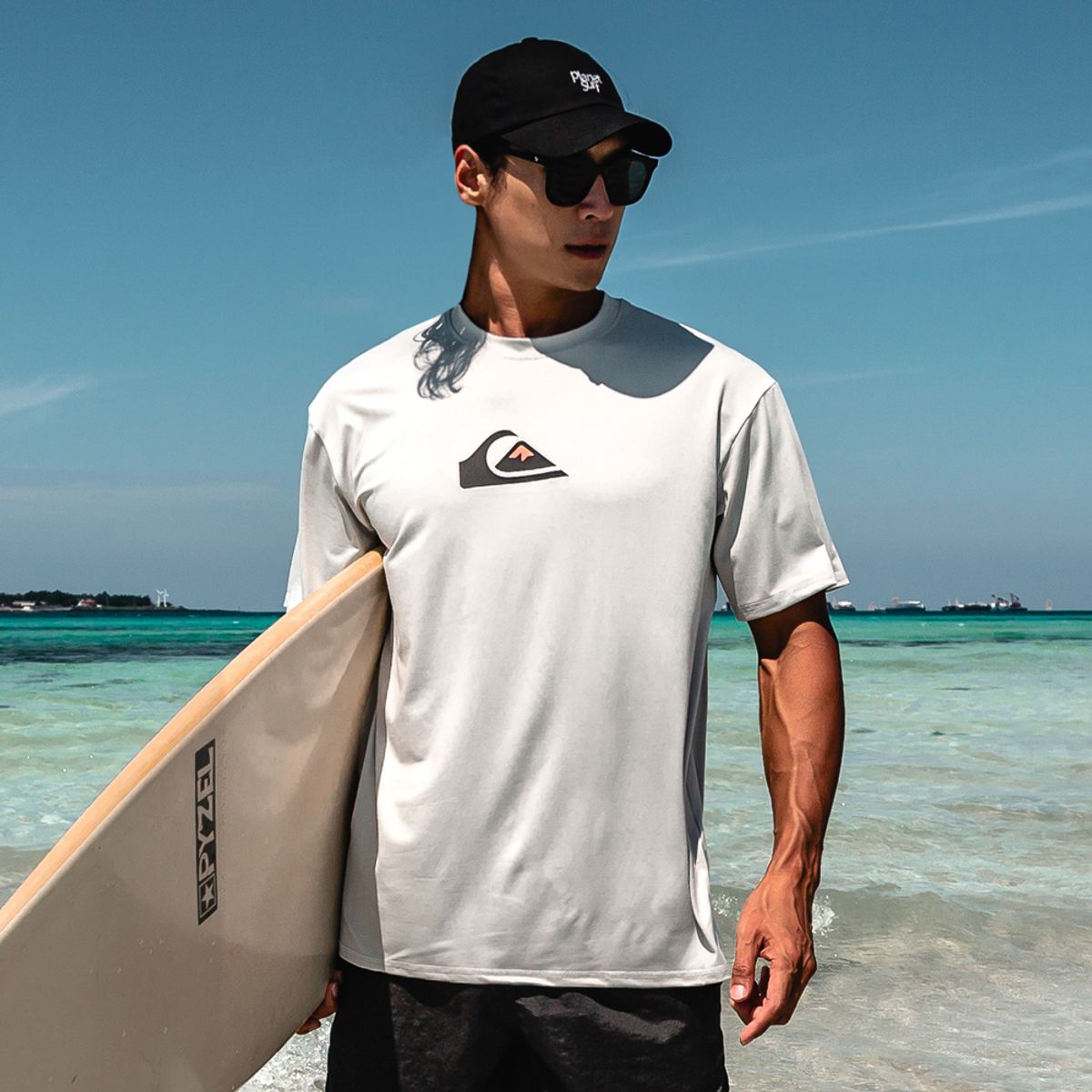 퀵실버(QUIKSILVER) 남성 반팔 래쉬가드 QS976SMT
