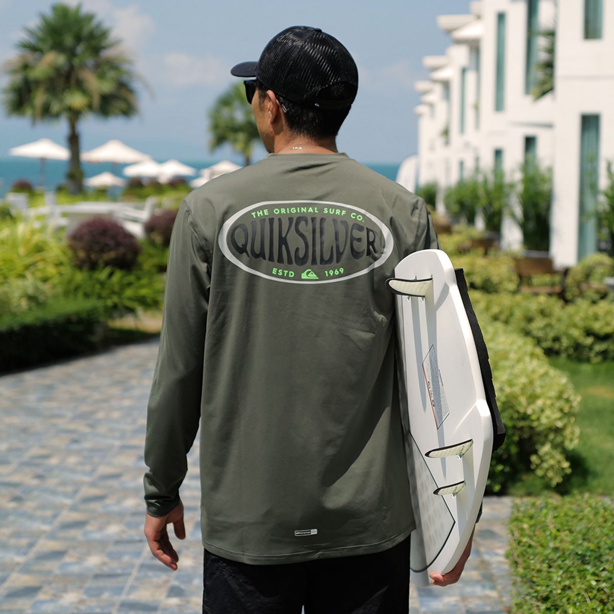 퀵실버(QUIKSILVER) 남성 루즈핏 래쉬가드 QS930KMT