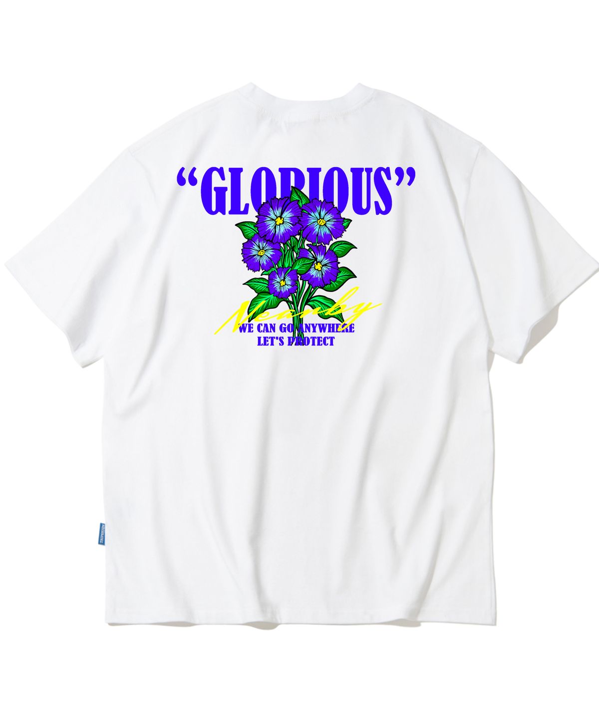 트립션(TRIPSHION) PURPLE FLOWER BUNDLE GRAPHIC 티셔츠 - 화이트