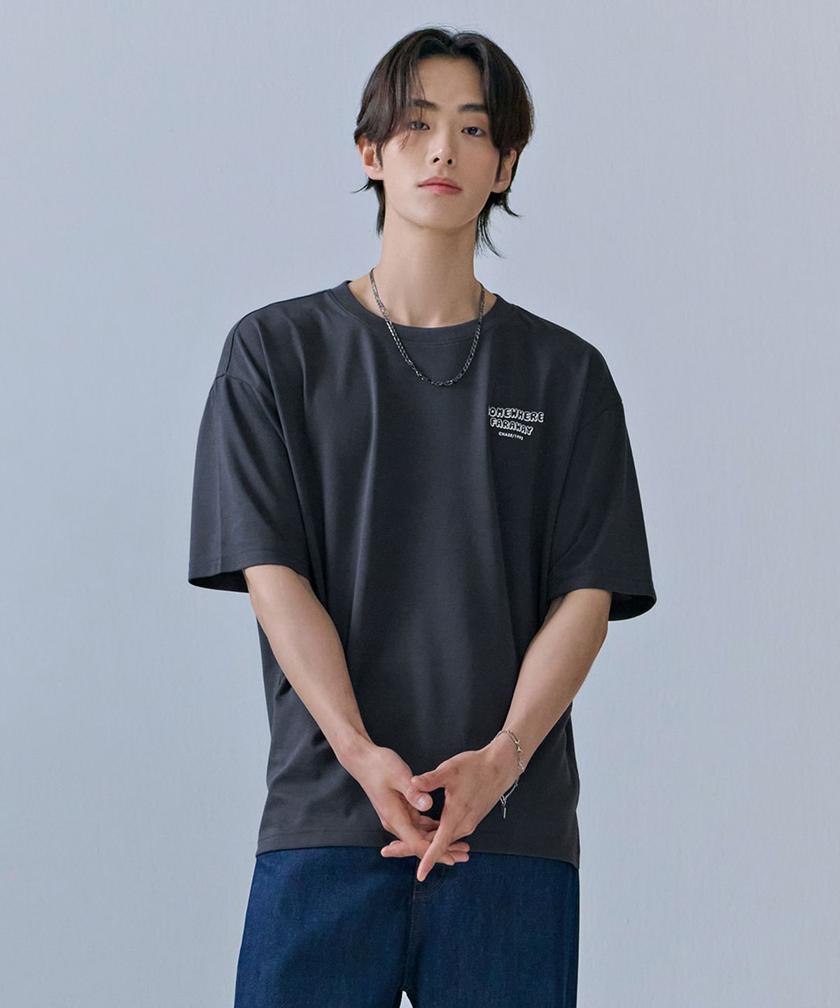 체이스컬트(CHASECULT) 공용 타이포 그래픽 반팔 티셔츠-CCRU5833E0L