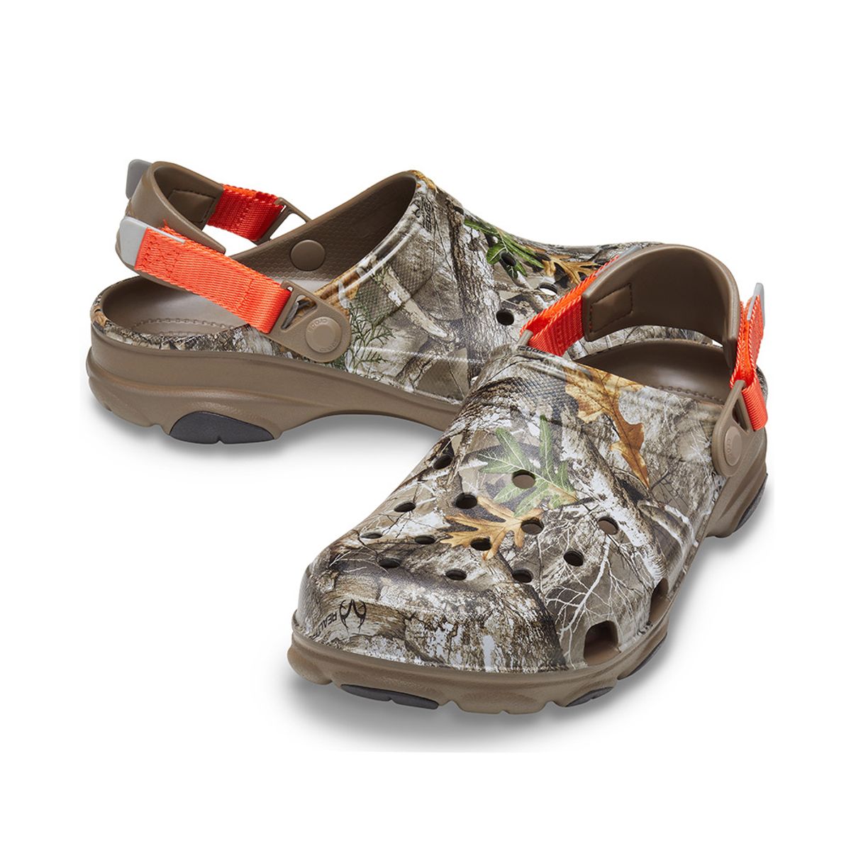 크록스(CROCS) 공용 클래식 올터레인 리얼트리 엣지 클로그 WALNUT (23SUCL206504)
