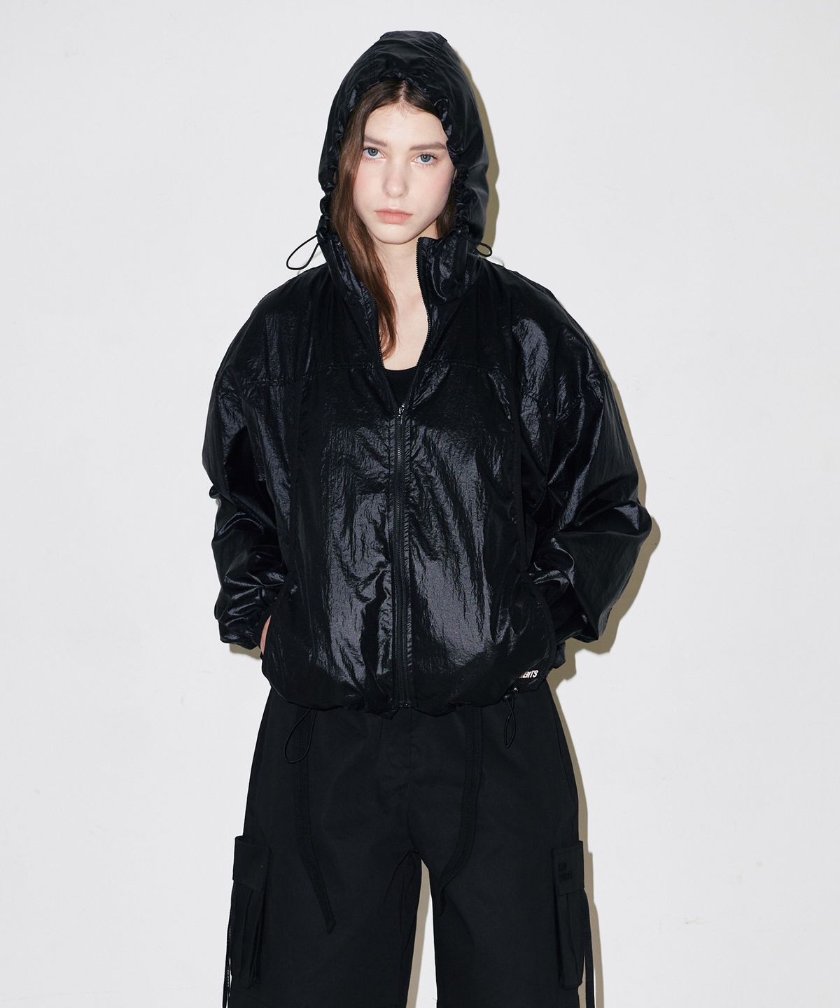 슬로우가먼츠(SLLOW GARMENTS) LIGHT WINDBREAKER - BLACK
