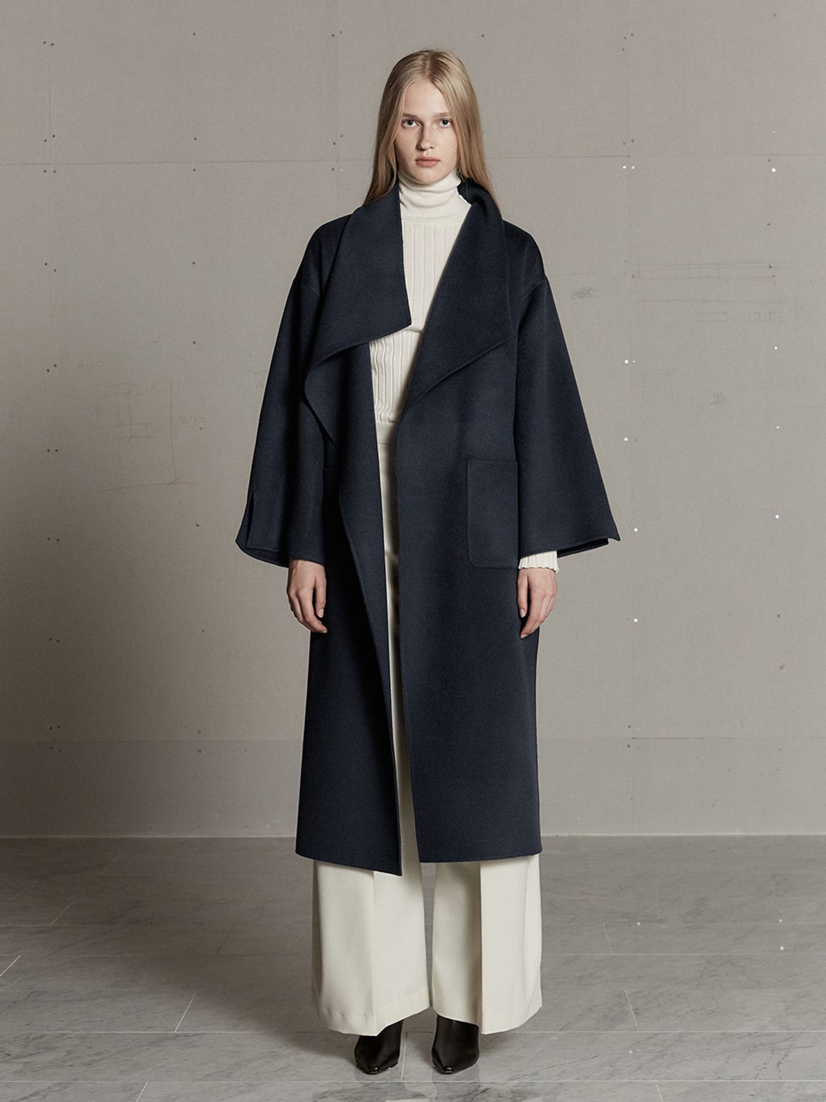 뮤제(MUSEE) LUNDI Merino Wool Unbalance Shawl Collar Handmade Coat-Indigo Navy