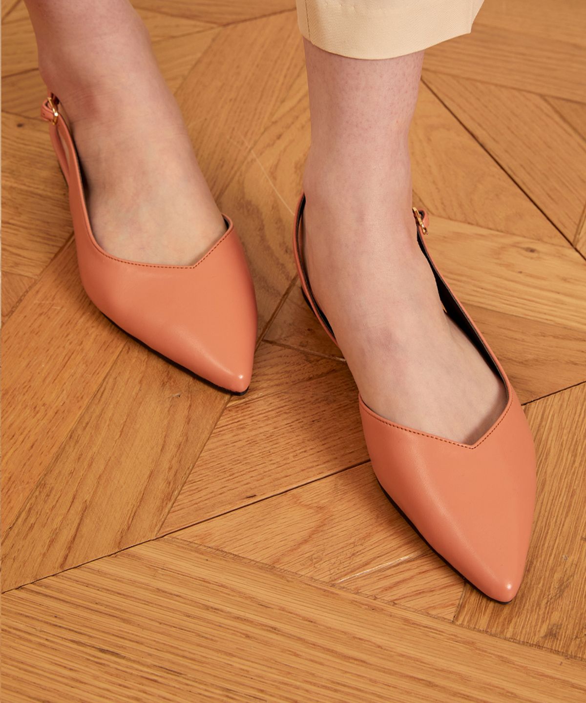스퍼(SPUR) Lrian v-cut slingback -SS8010 (3color) 1.5cm 플랫 슬링백