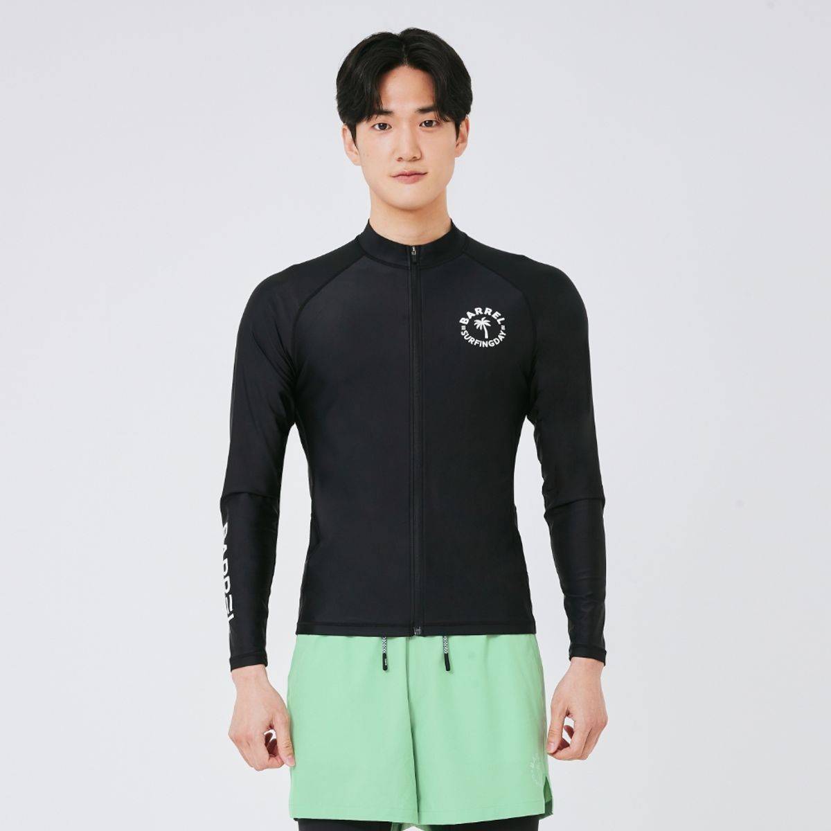 배럴(BARREL) 맨 선셋 집업 래쉬가드 블랙 (B3SMWZR005BLK)