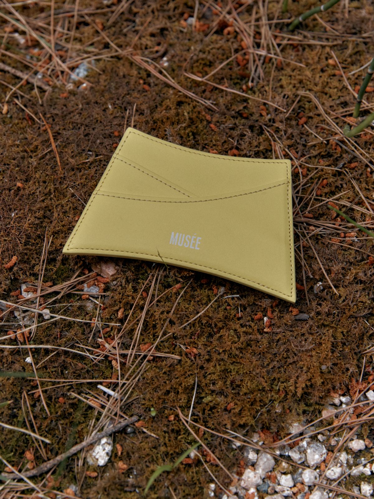 뮤제(MUSEE) KLIMT Curved Silhouette Card Wallet-Yellow