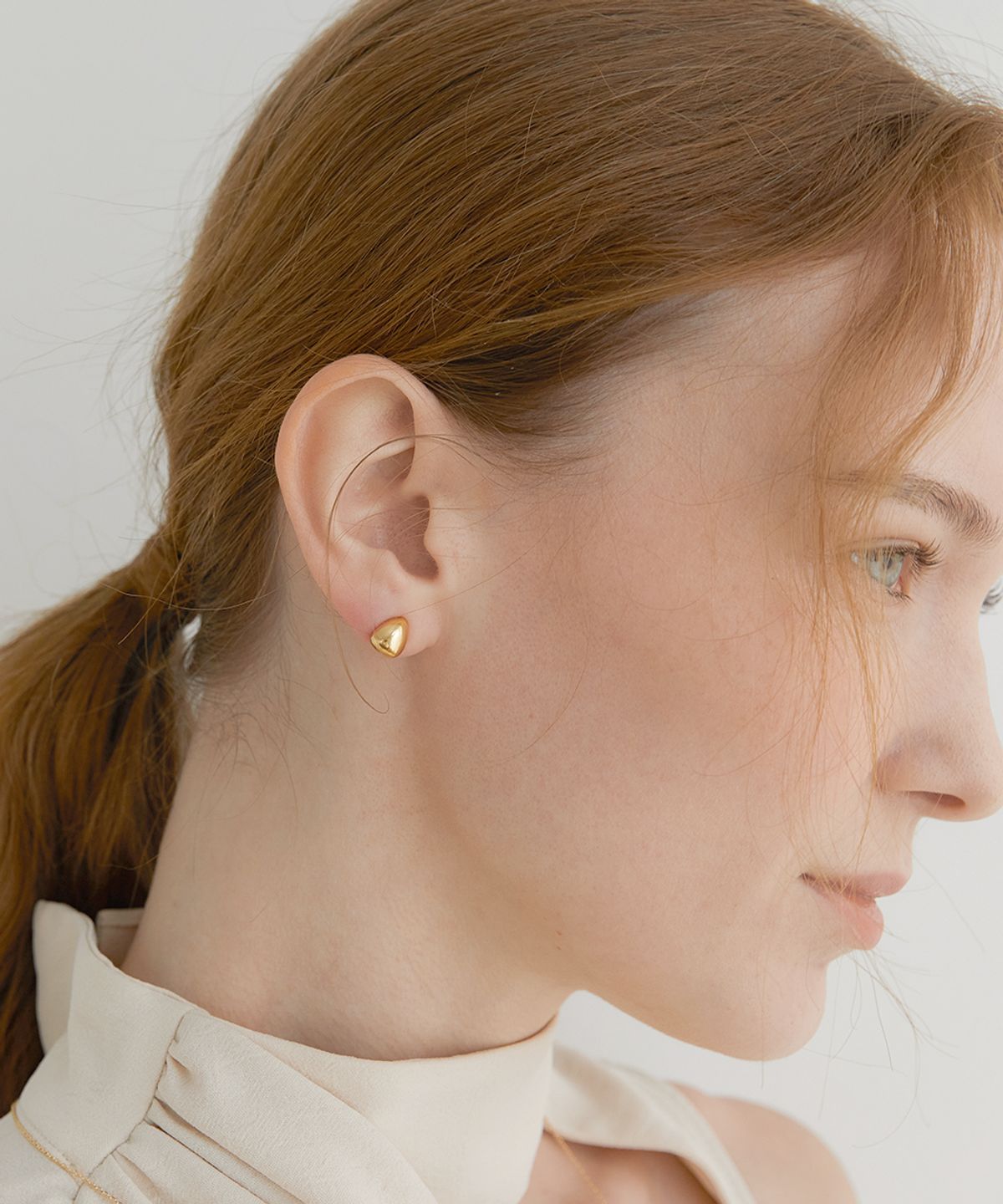 할렌(HALDEN) simple polka dots earrings (E015_gold)