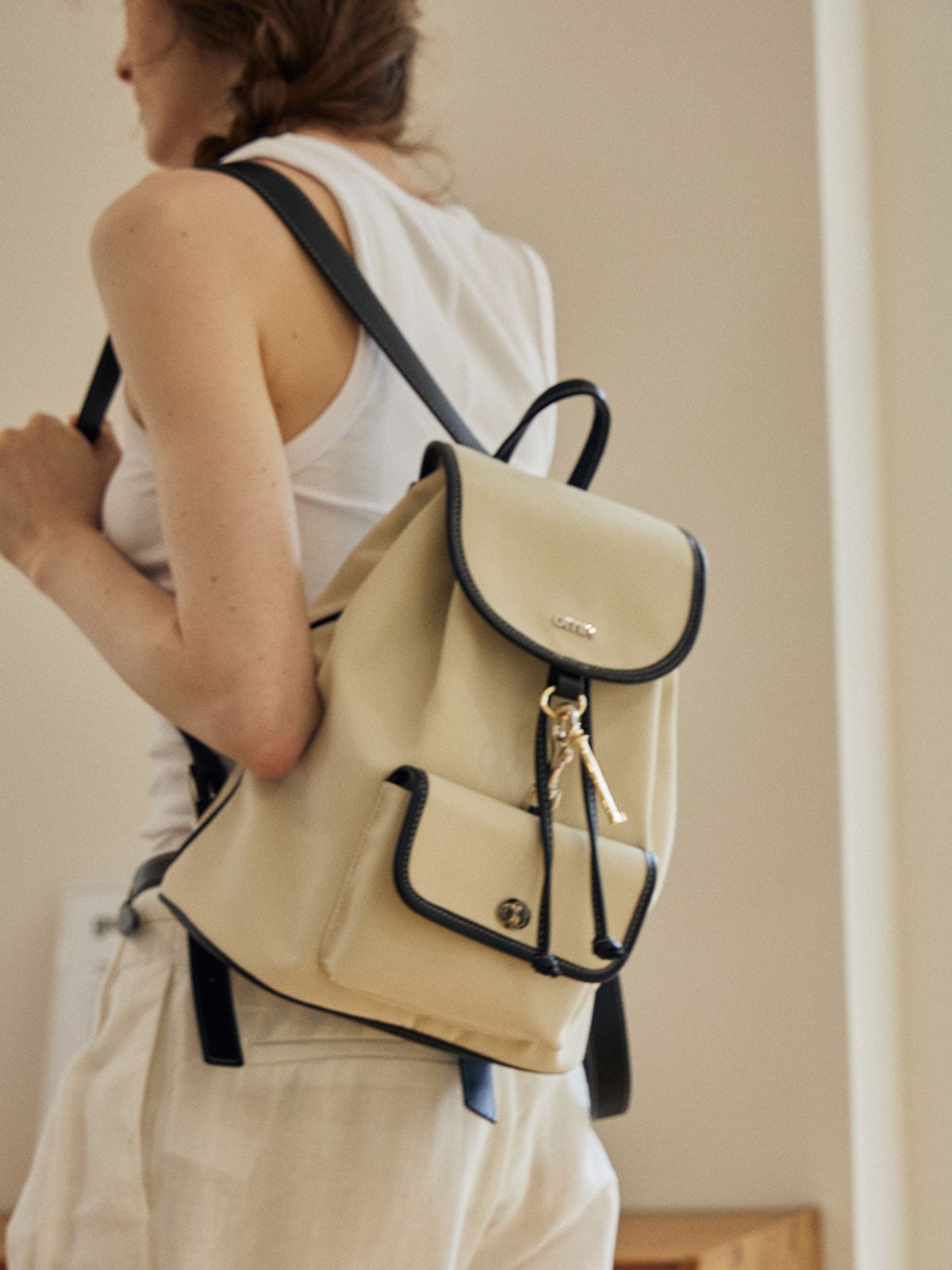옴니포턴트(OMNIPOTENT) key& backpack _ivory
