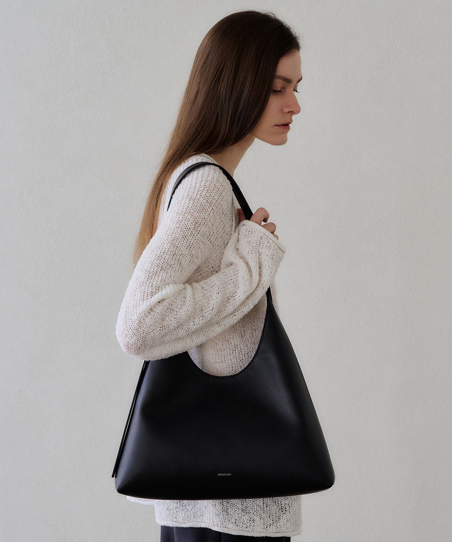 MUSINSA | MONOROW ANGLE BAG BLACK
