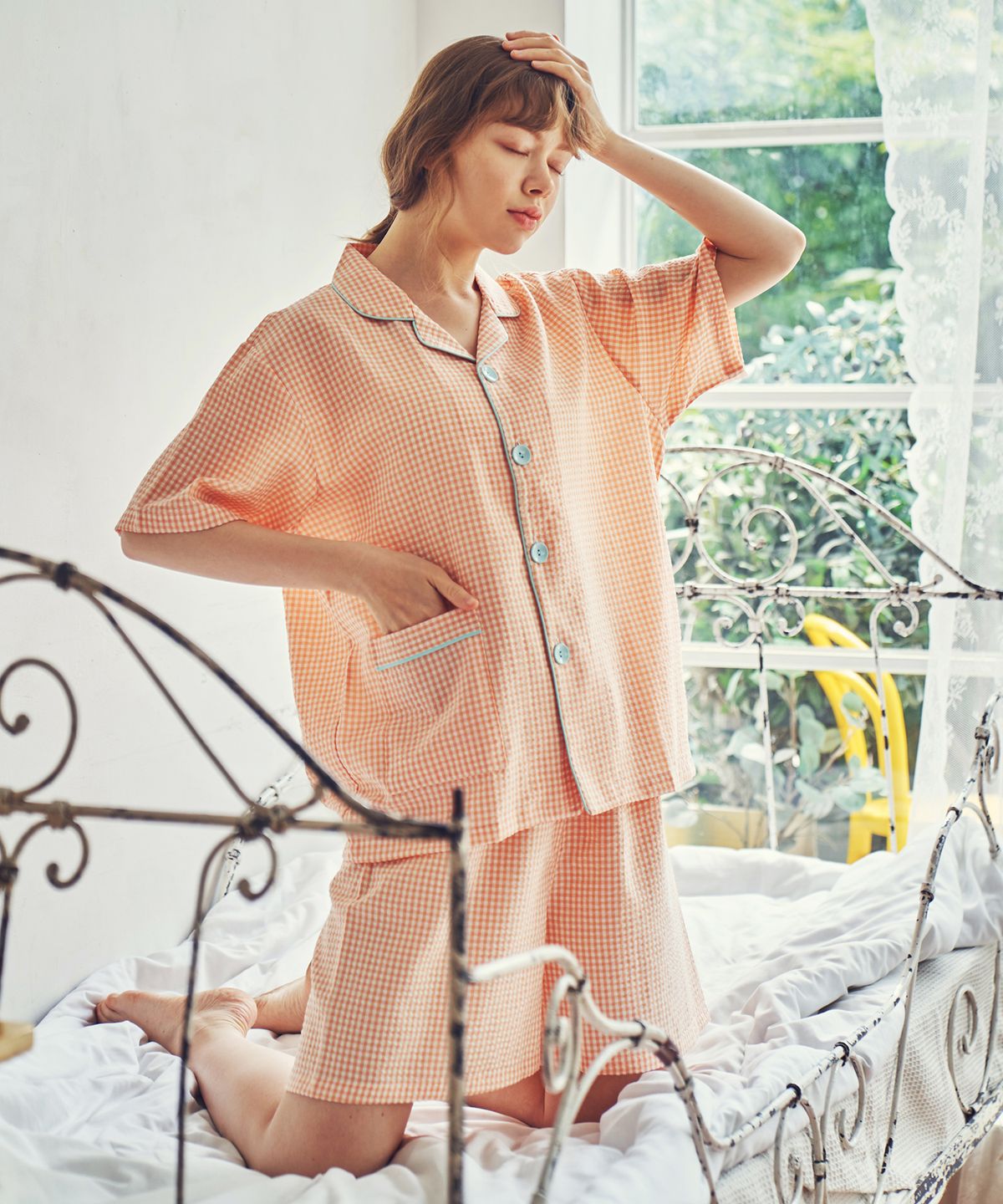 이루시다(IRUSIDA) 살구 체크 페어 반팔 커플 잠옷