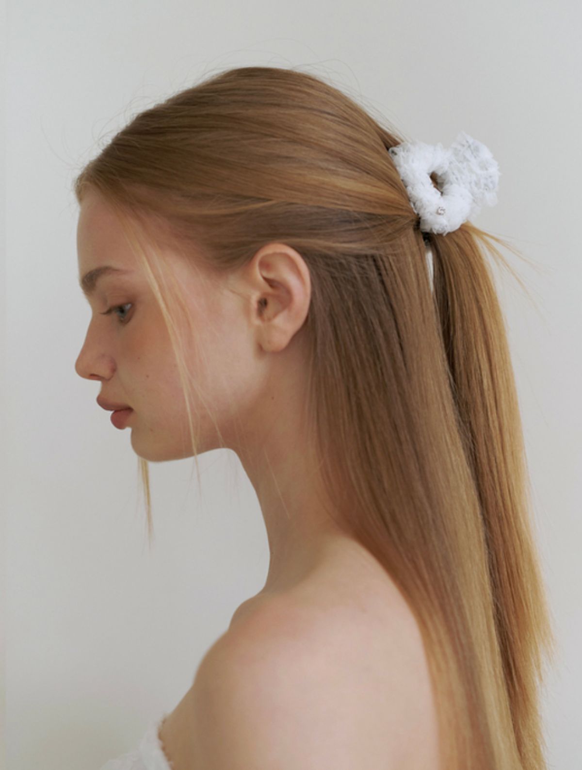 카인더베이비(KINDABABY) lace cubic point hair claw - white