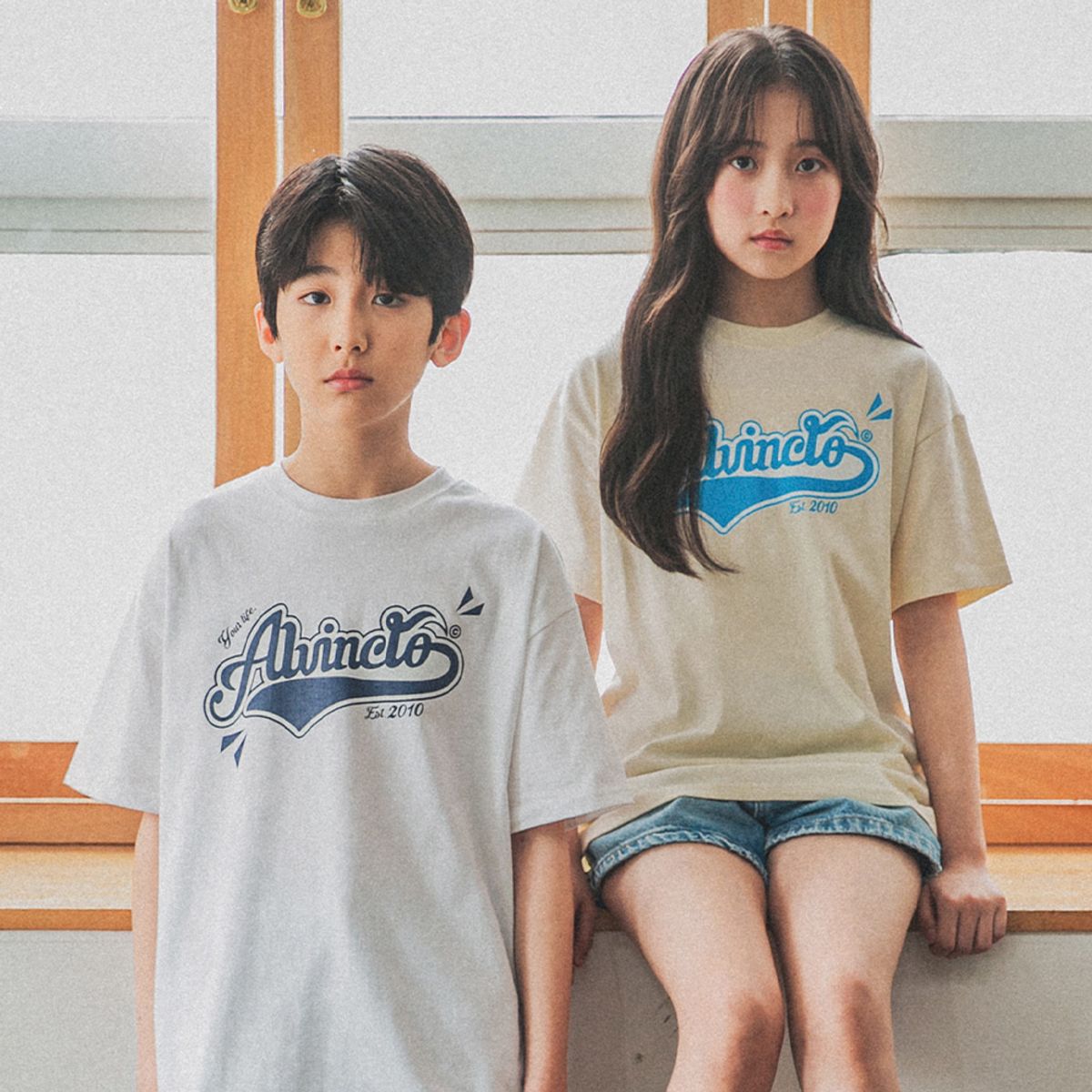 앨빈클로 주니어(ALVINCLO JUNIOR) 어슬레틱 로고 반팔 티셔츠 J24865 3컬러