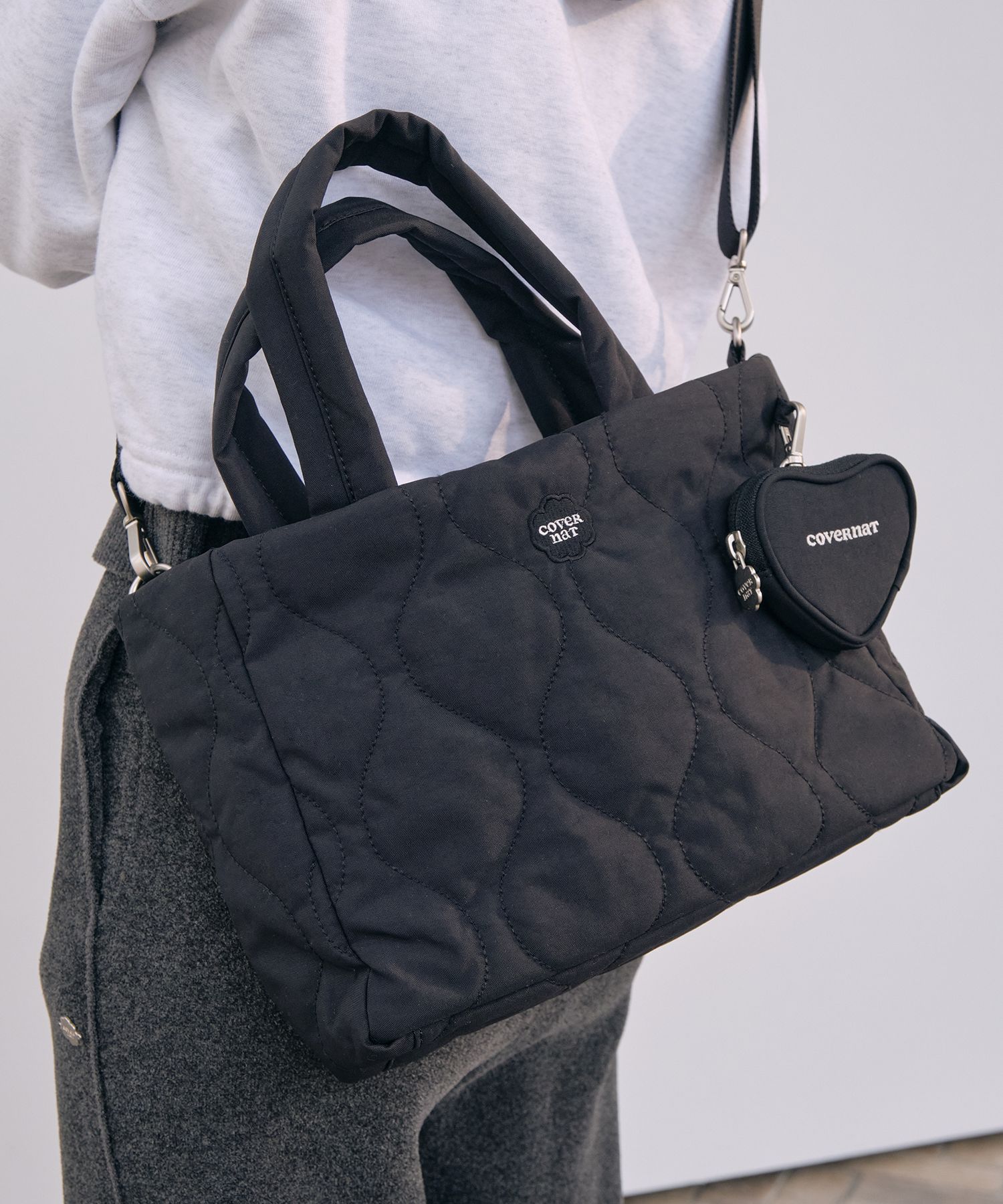 ☆23SS☆【COVERNAT】☆Cloverheart quilted medium tote ba.g☆ MUSINSA | COVERNAT Clover Heart Quilted Medium Tote Bag Black