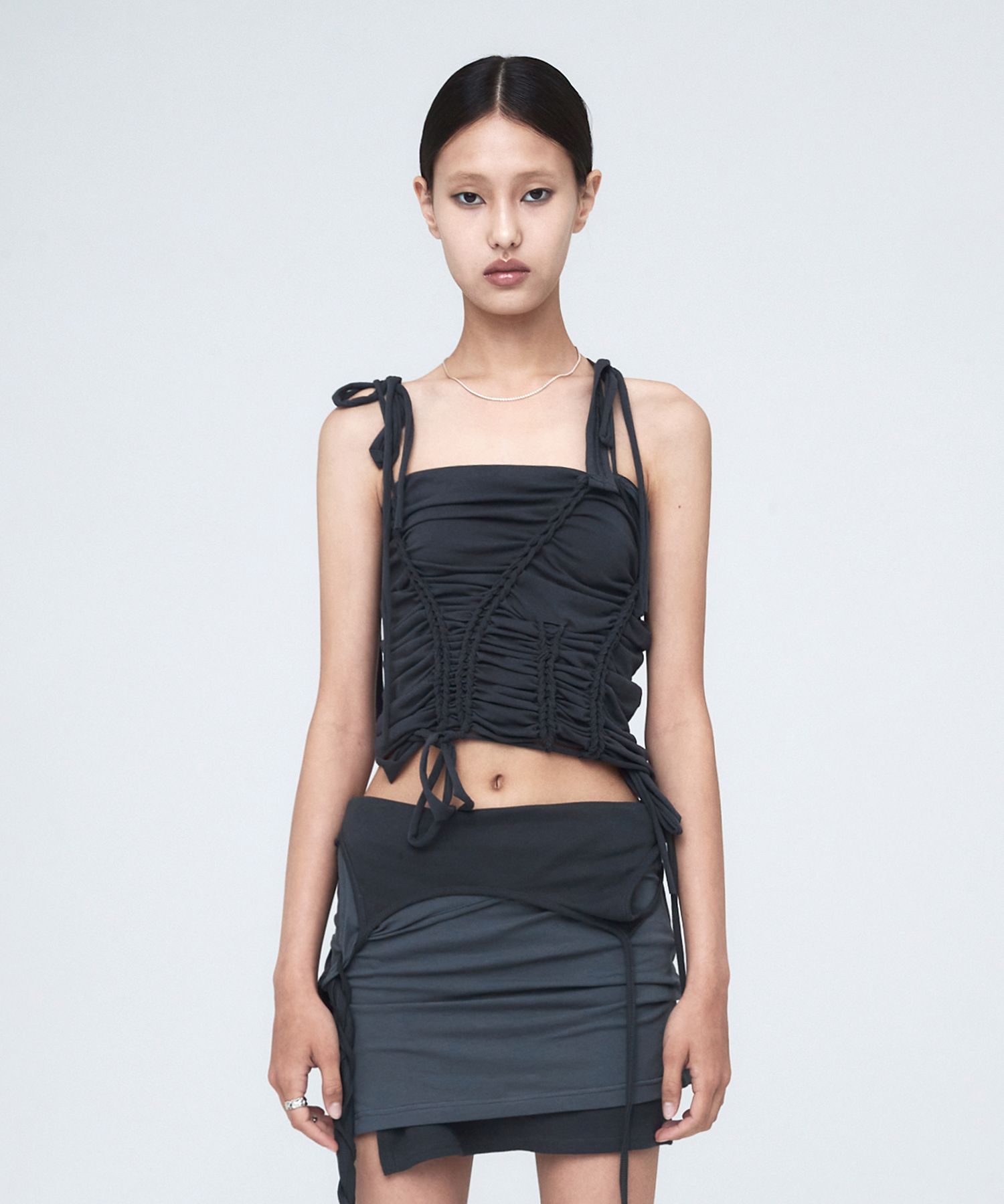素敵でユニークな NACHE | MUSINSA BRAID CHARCOAL SLEEVELESS DROP トップス