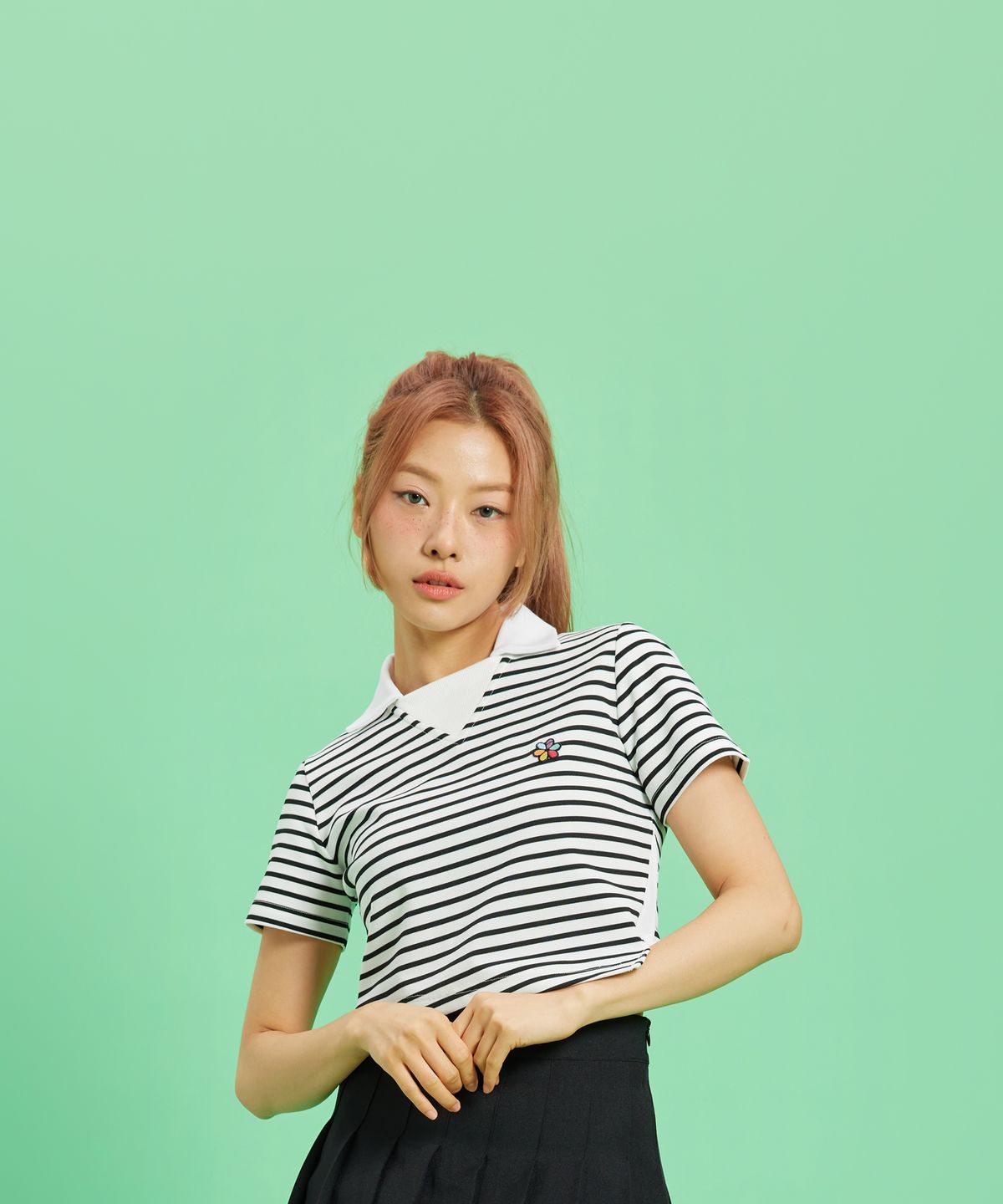 오우라(OWURA) 플랫 카라 크롭탑_스트라이프