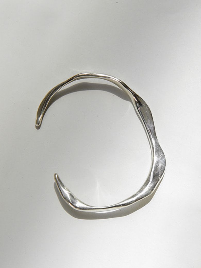 roll curve silver bangle