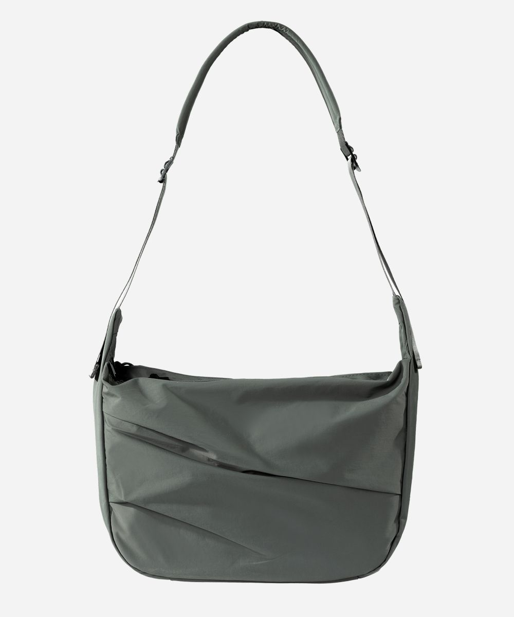 Shop Bags at MUSINSA