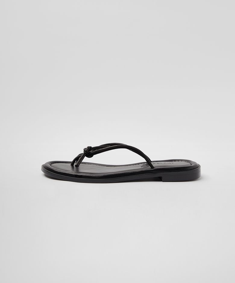 Lambskin Flip Flops (black)