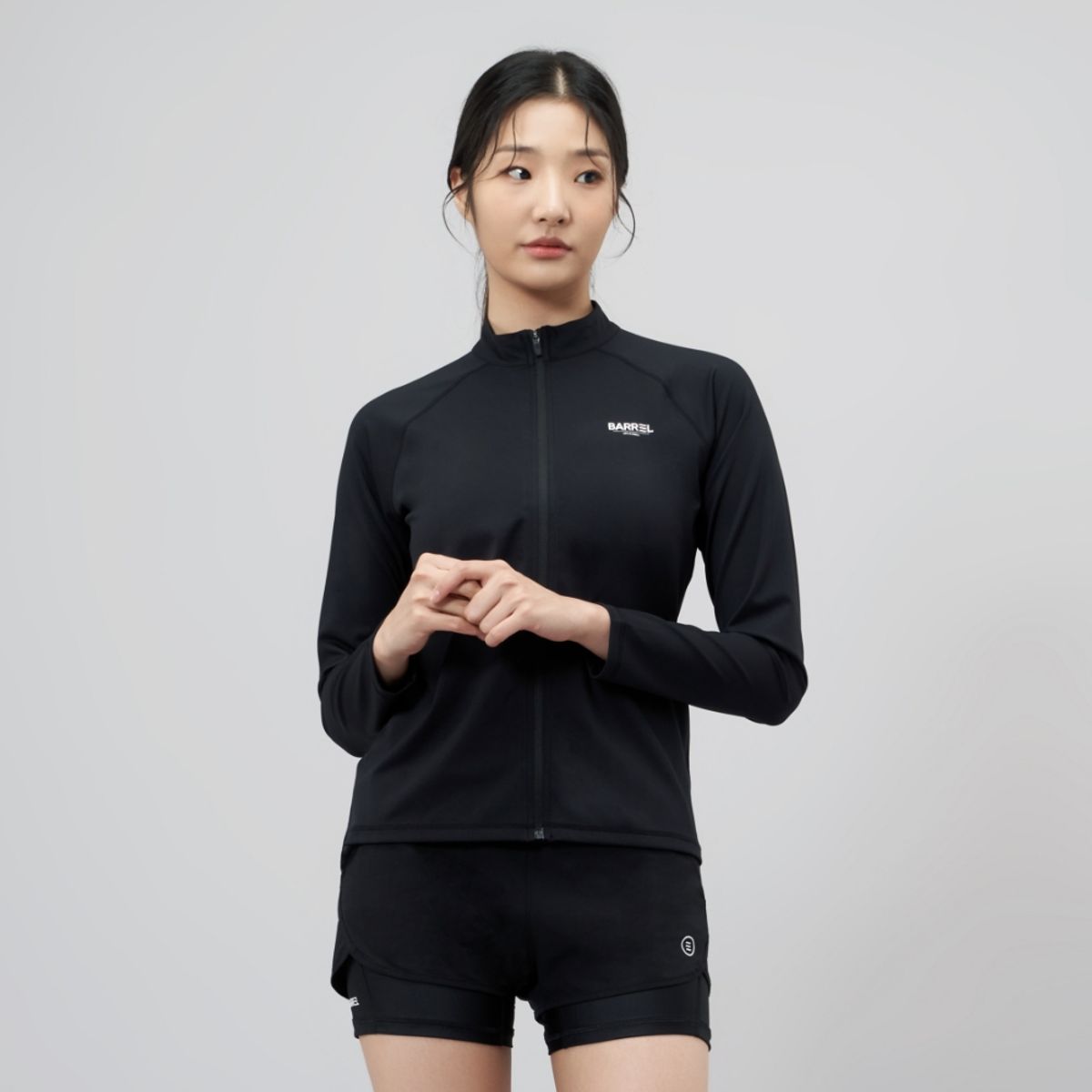 배럴(BARREL) 우먼 베이직 릴렉스핏 집업 래쉬가드 블랙 (BI2WWZR27BLK)