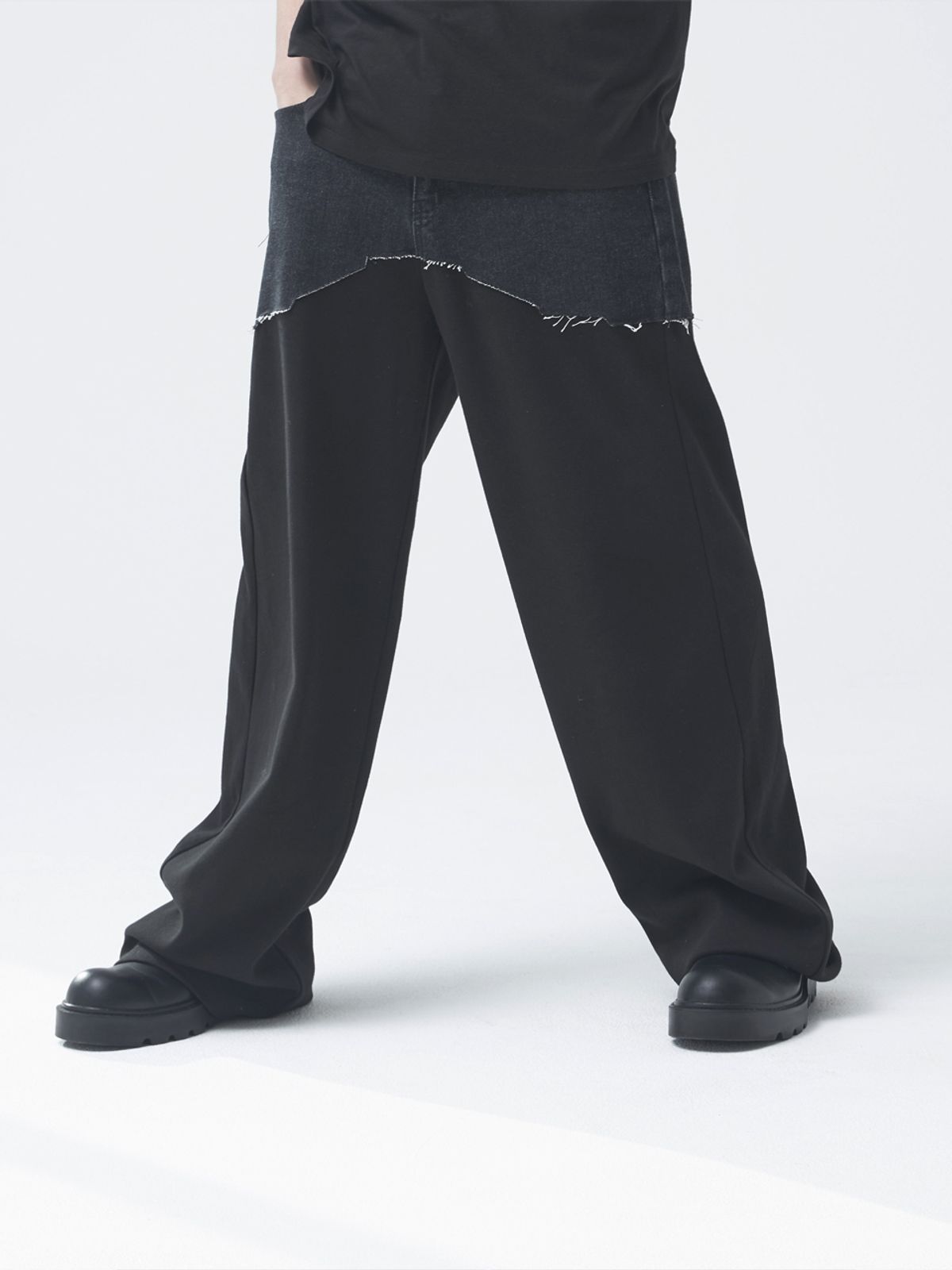 고저(GOZER) DENIM +_BLACK & BLACK
