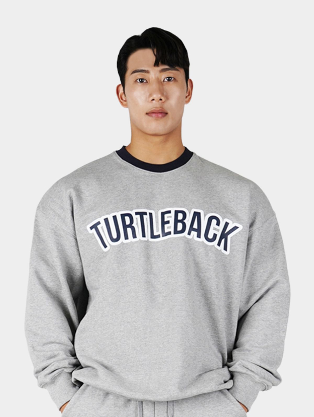 터틀백(TURTLEBACK) 투톤 오버핏 맨투맨 [그레이]