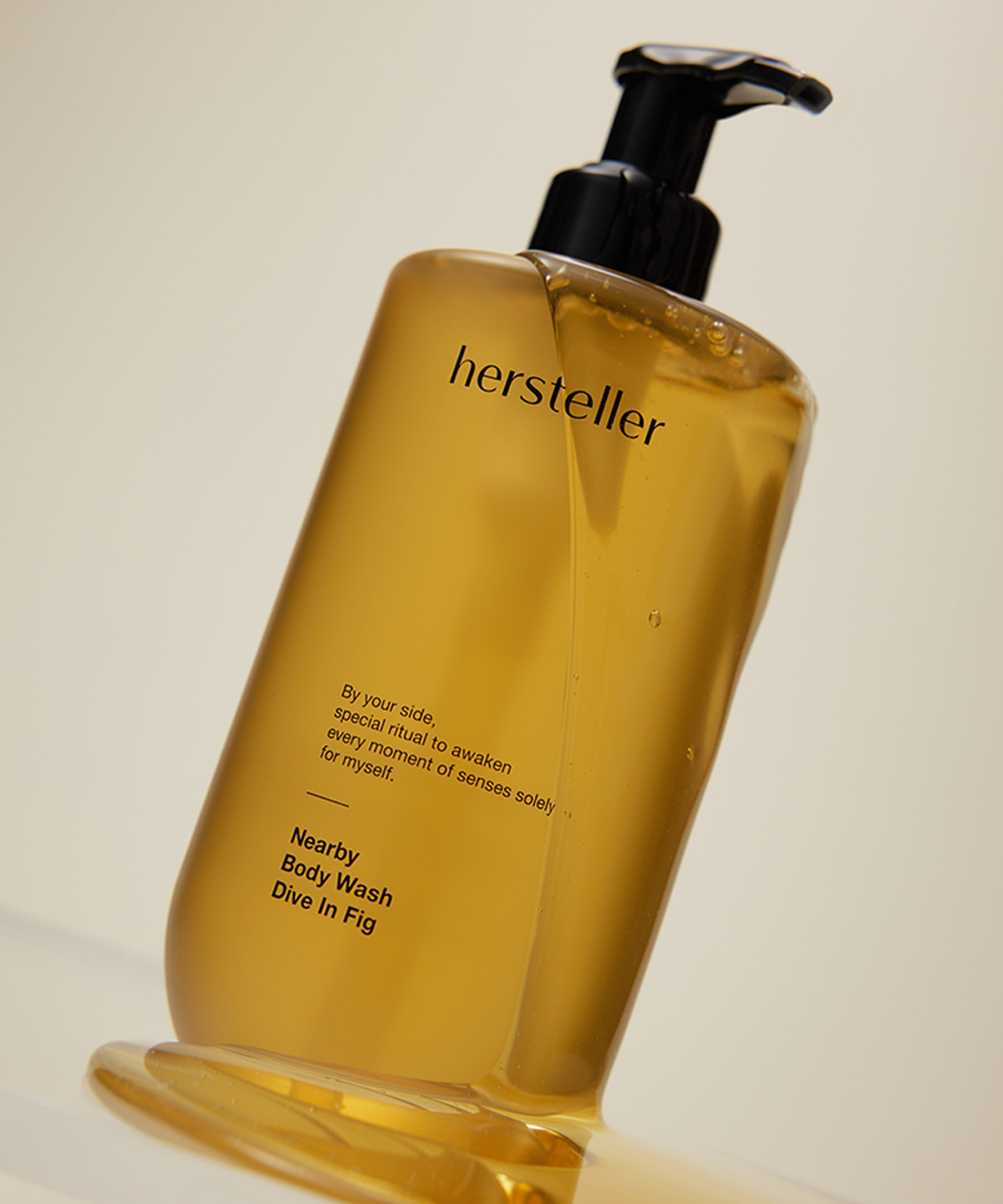 허스텔러(HERSTELLER) 니어바이 바디 워시 다이브 인 피그 300ml