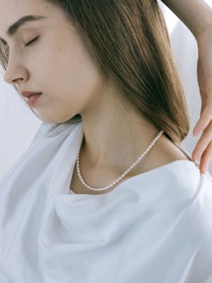 오벌 진주비드 목걸이 - 화이트