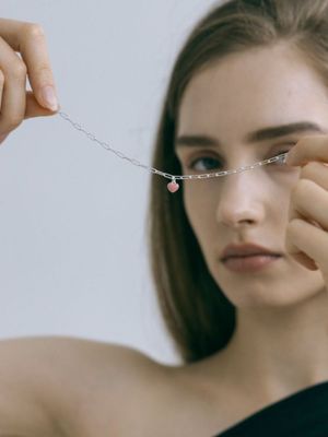 렉탱글 체인 하트 펜던트 팔찌 - 핑크