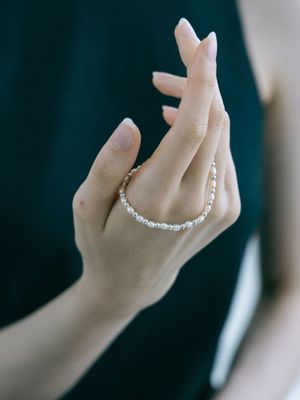 오벌 진주 볼 믹스비스 팔찌 - 샴페인