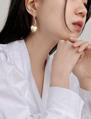 sparkling heart drop / 하트 드롭이어링