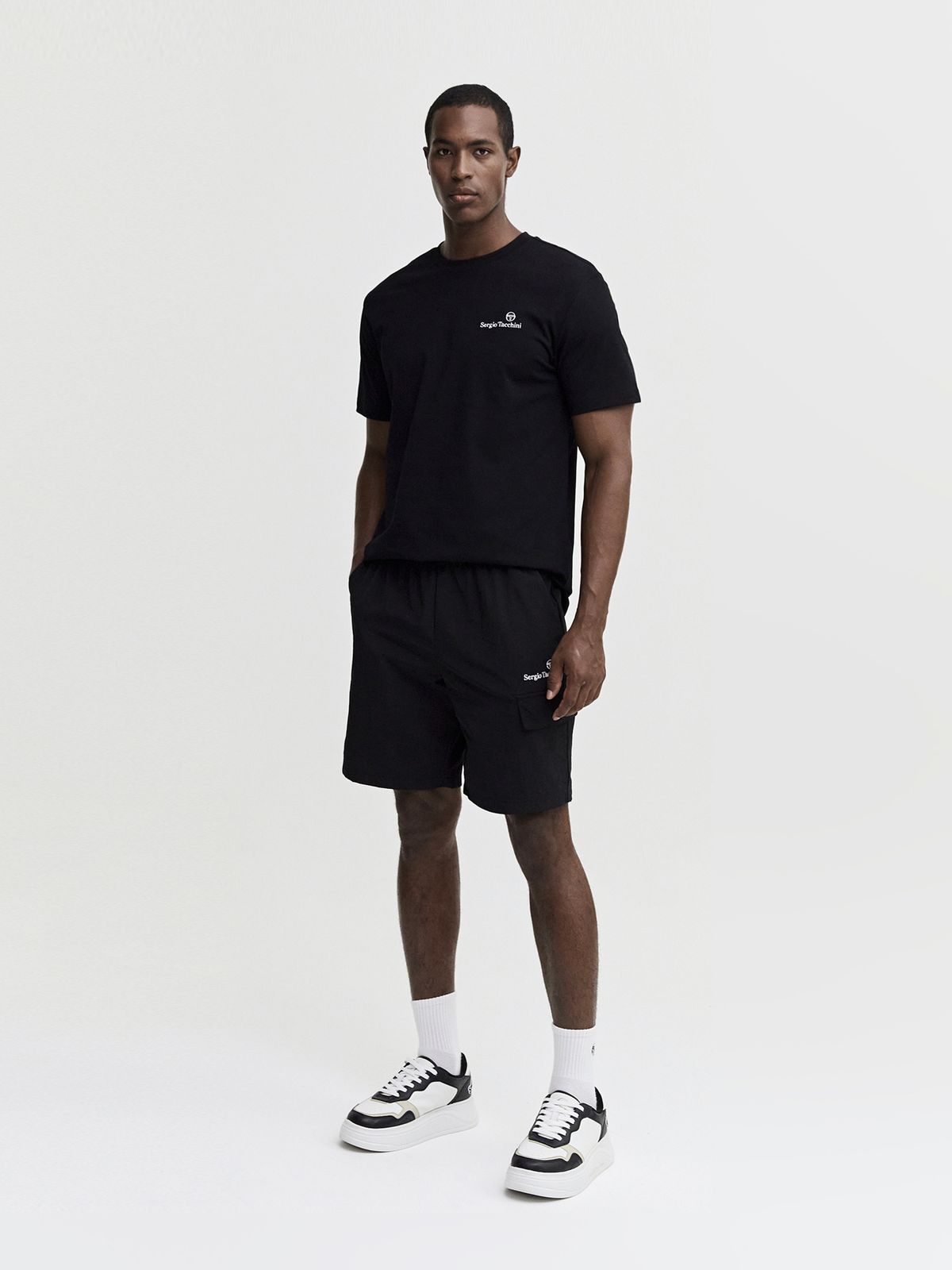 세르지오 타키니(SERGIO TACCHINI) M 에센셜 라운드넥 반팔 티셔츠 (Black)