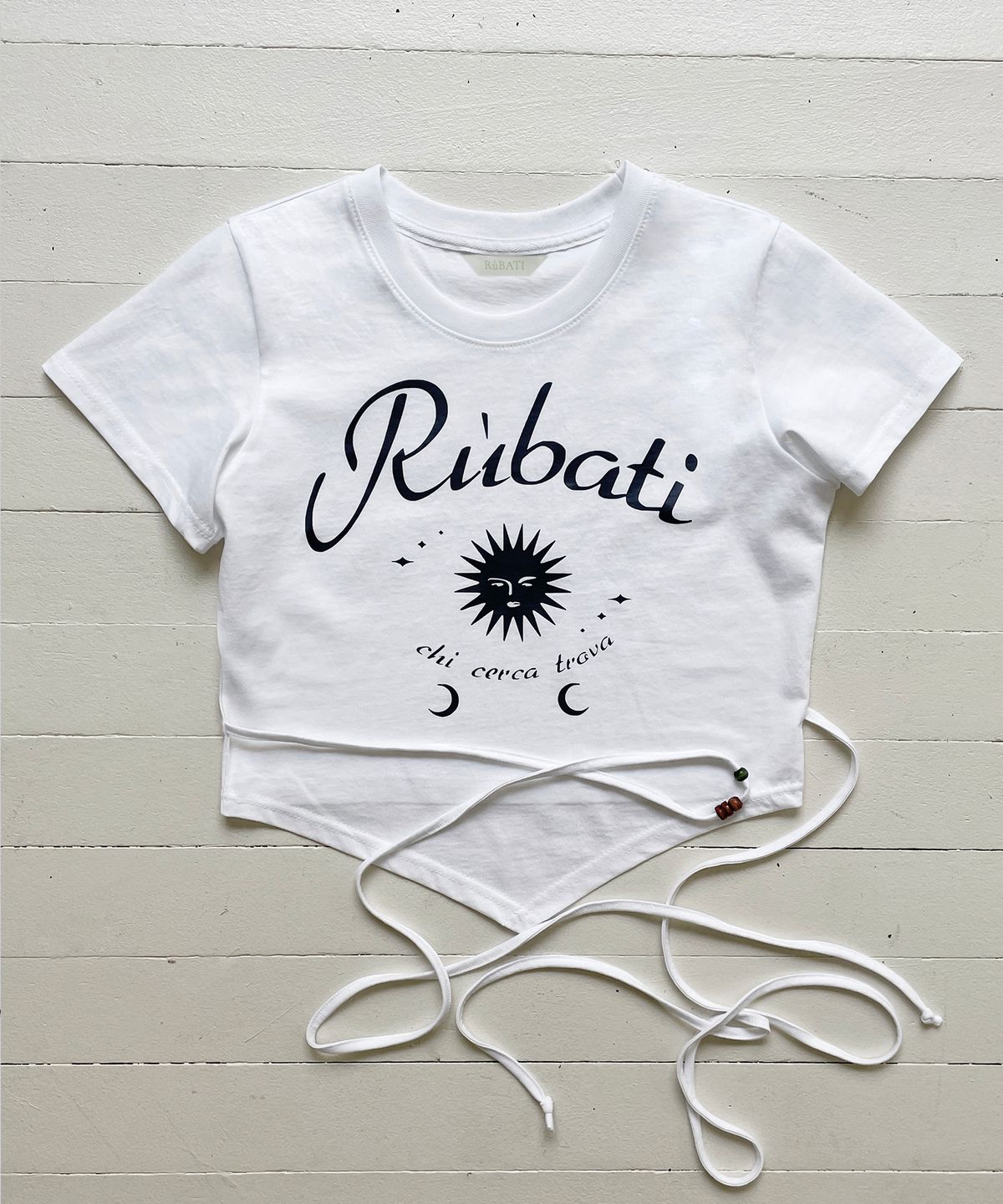 루바티(RUBATI) 썬앤문 스트랩 크롭티셔츠_화이트