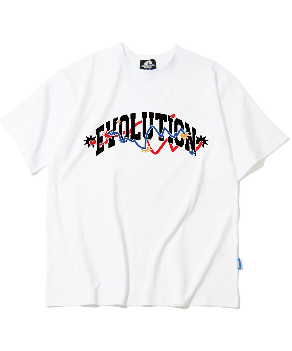 트립션(TRIPSHION) EVOLUTION VARSITY GRAPHIC 티셔츠 - 화이트