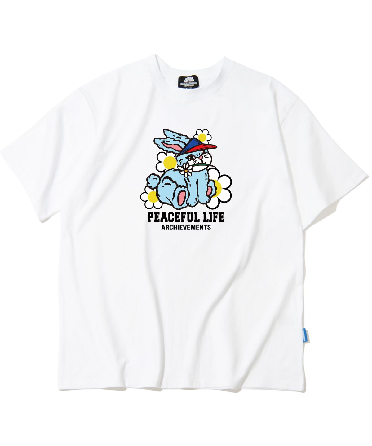 트립션(TRIPSHION) CANDY RABBIT GRAPHIC 티셔츠 - 화이트