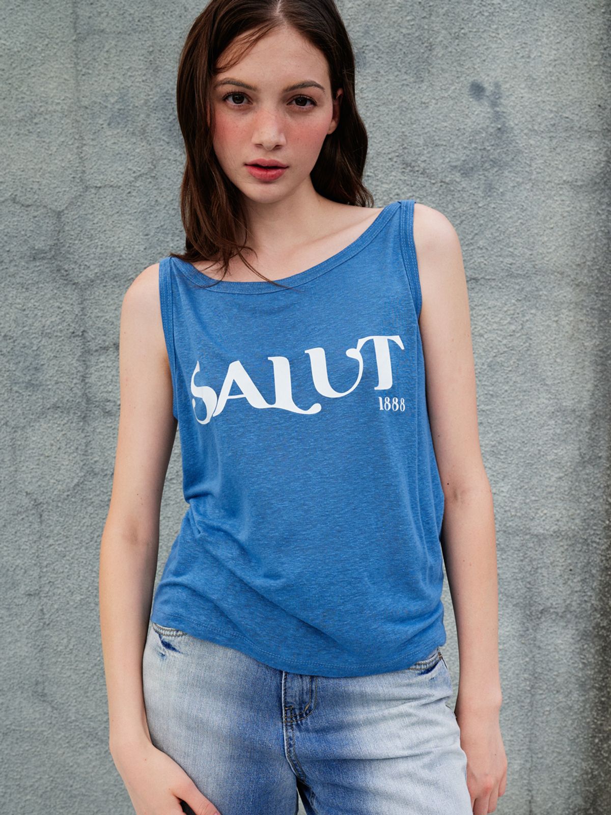 쏘리, 투 머치 러브(SORRY, TOO MUCH LOVE) Salut Linen Sleeveless Tee_Blue