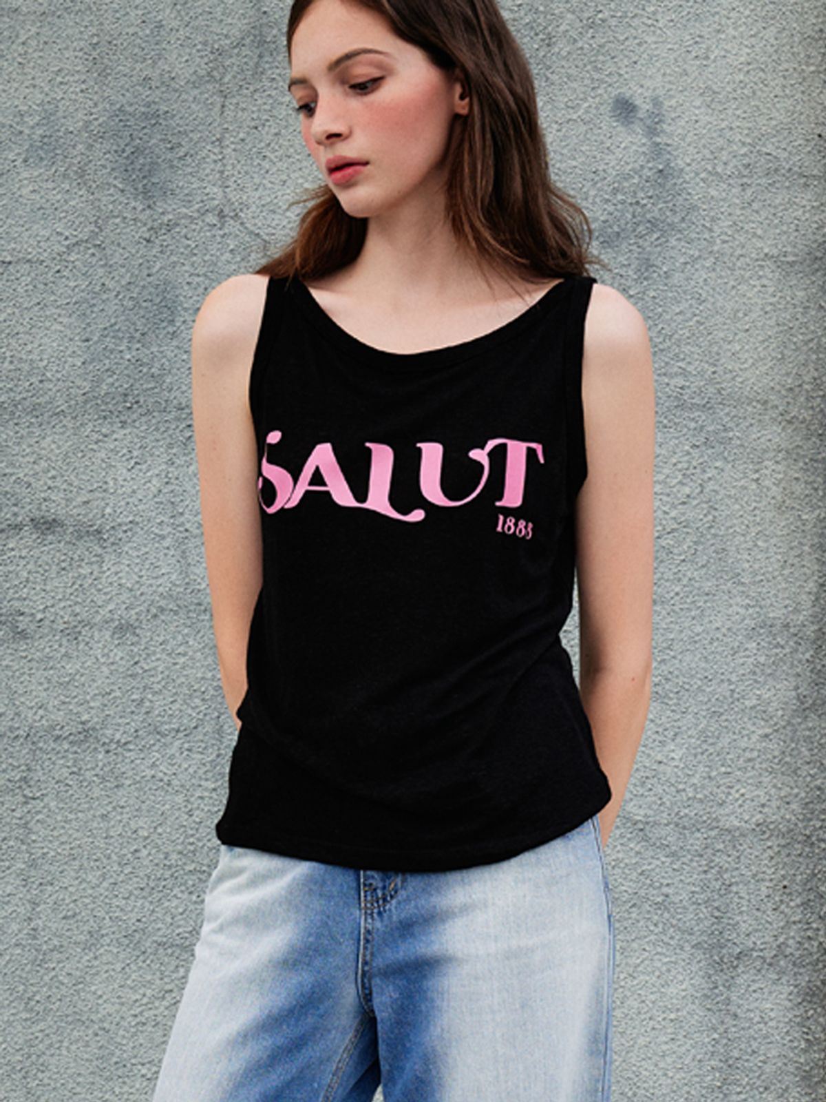 쏘리, 투 머치 러브(SORRY, TOO MUCH LOVE) Salut Linen Sleeveless Tee_Black
