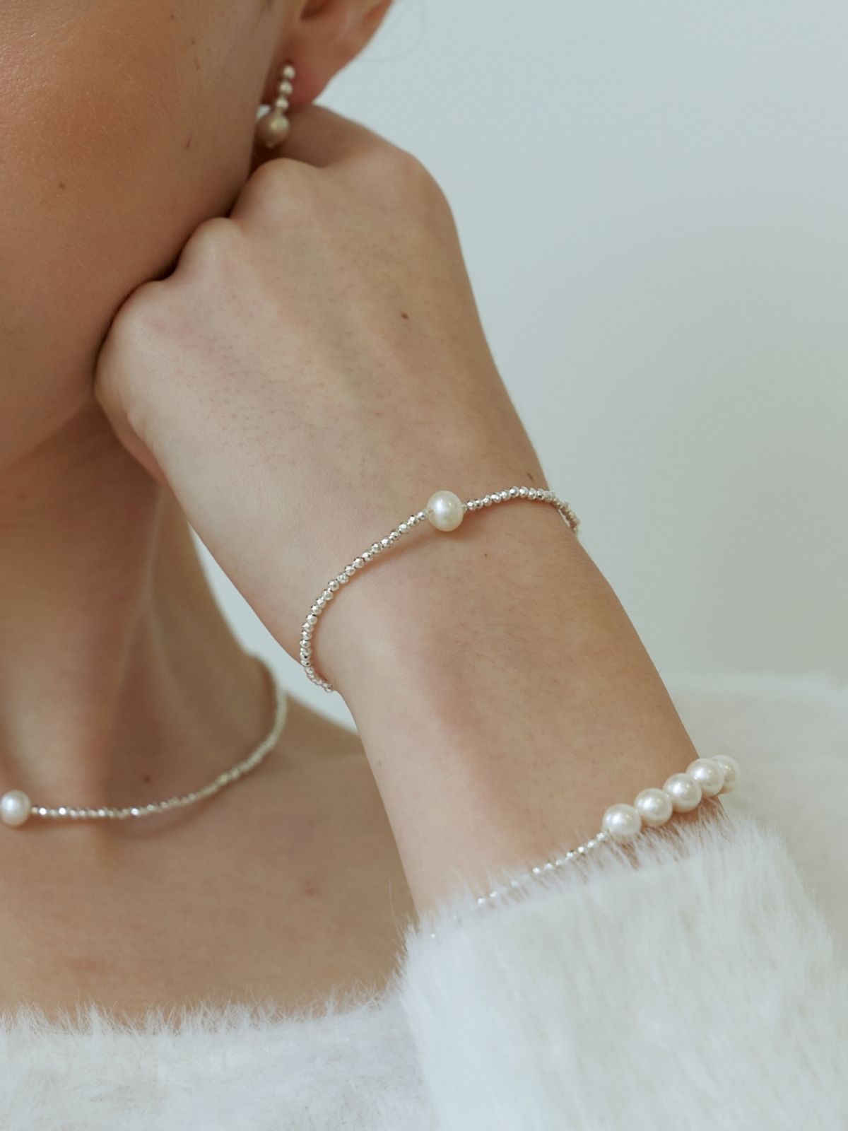 러브미몬스터(LOVE ME MONSTER) Hematite & 1 Pearl Bracelet