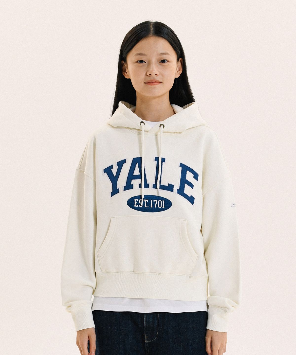 예일(YALE) 투톤아치 크롭 후드_아이보리