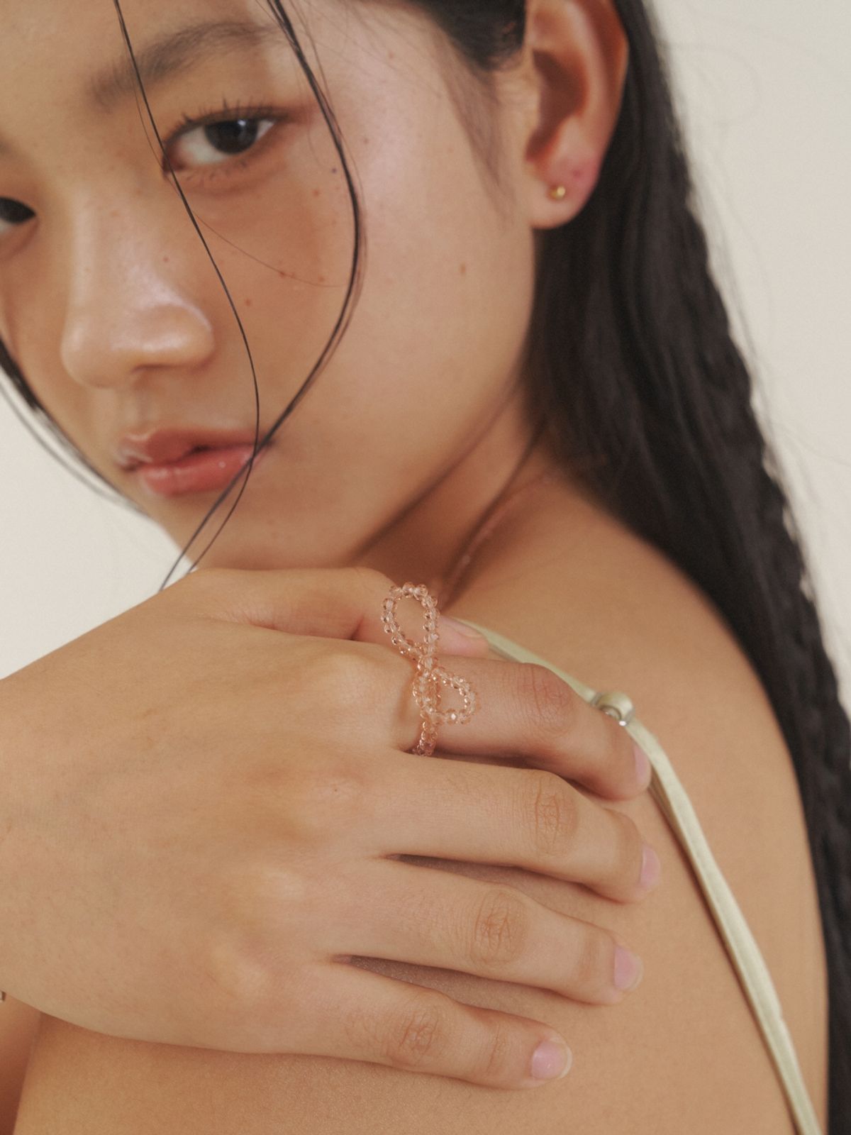 러브미몬스터(LOVE ME MONSTER) OO Love Ribbon Beads Ring