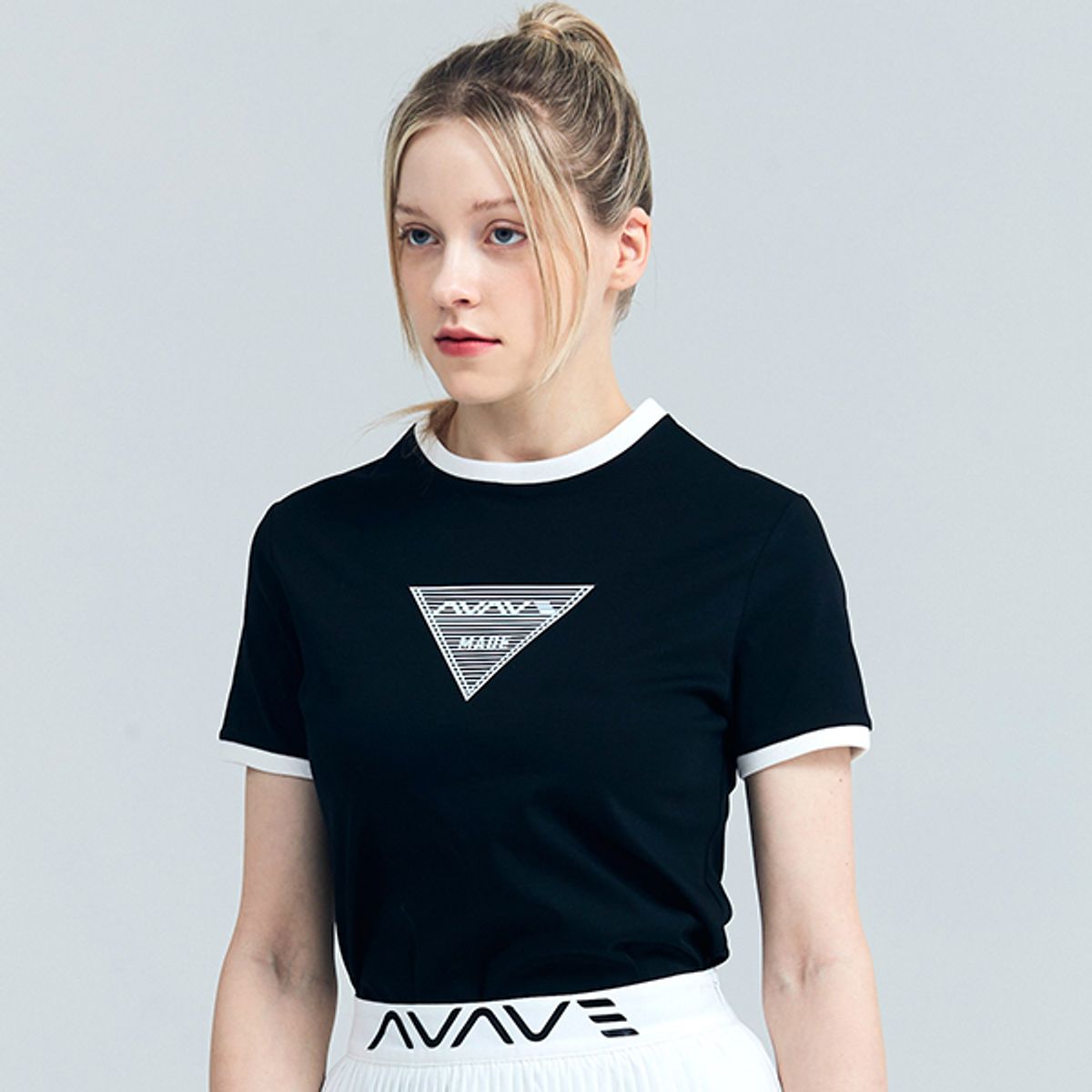 어베이브(AVAVE) 여성용 빅로고 티셔츠 블랙