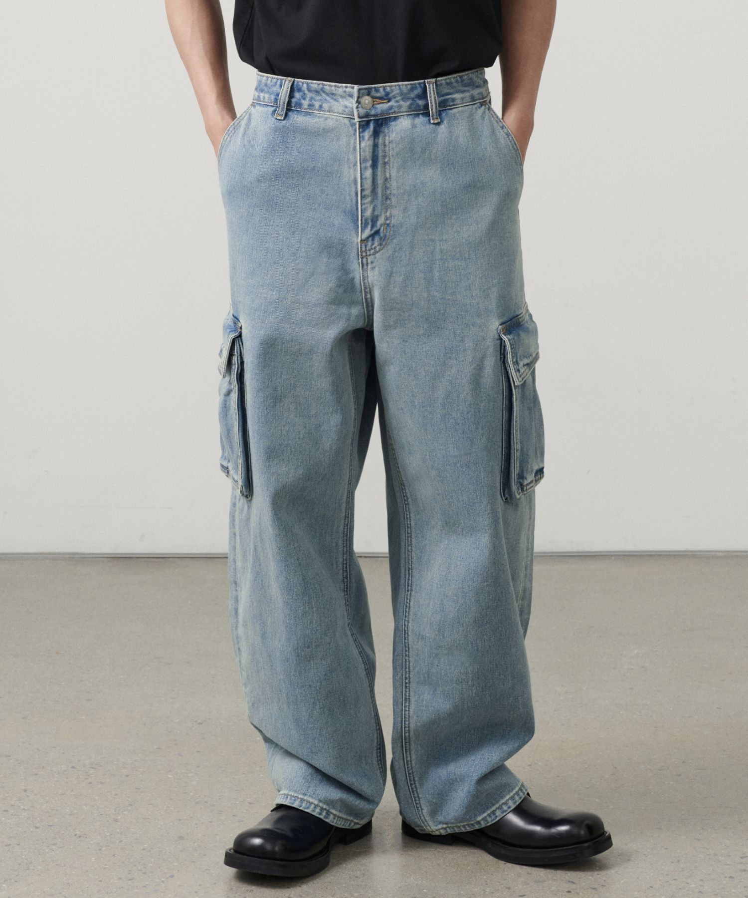 ★MUSINSA STANDARD★ Wide Cargo Denim Pants Sky Blue MMCNP20 MUSINSA | MUSINSA STANDARD Wide cargo denim pants [sky blue]