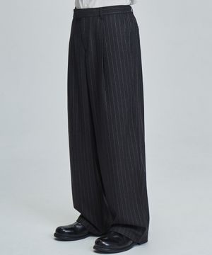 스트라이프 와이드 슬랙스 (BLACK)