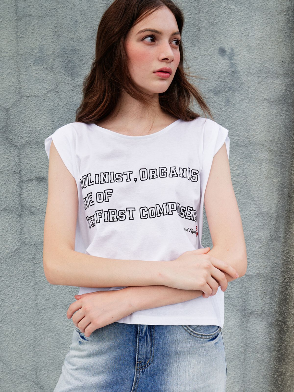쏘리, 투 머치 러브(SORRY, TOO MUCH LOVE) Elgars Jobs Cotton Sleeveless Tee_White